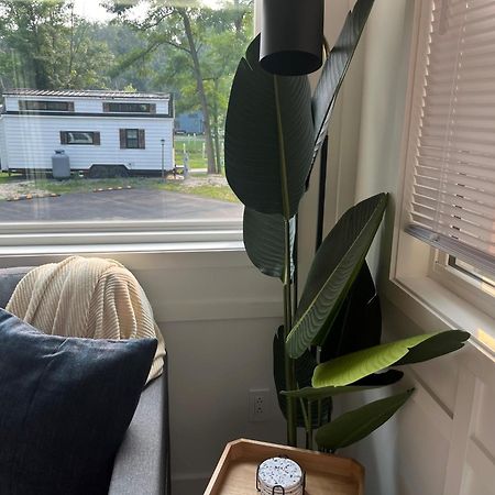 The Tiny Getaway Home Elizabethtown Eksteriør bilde